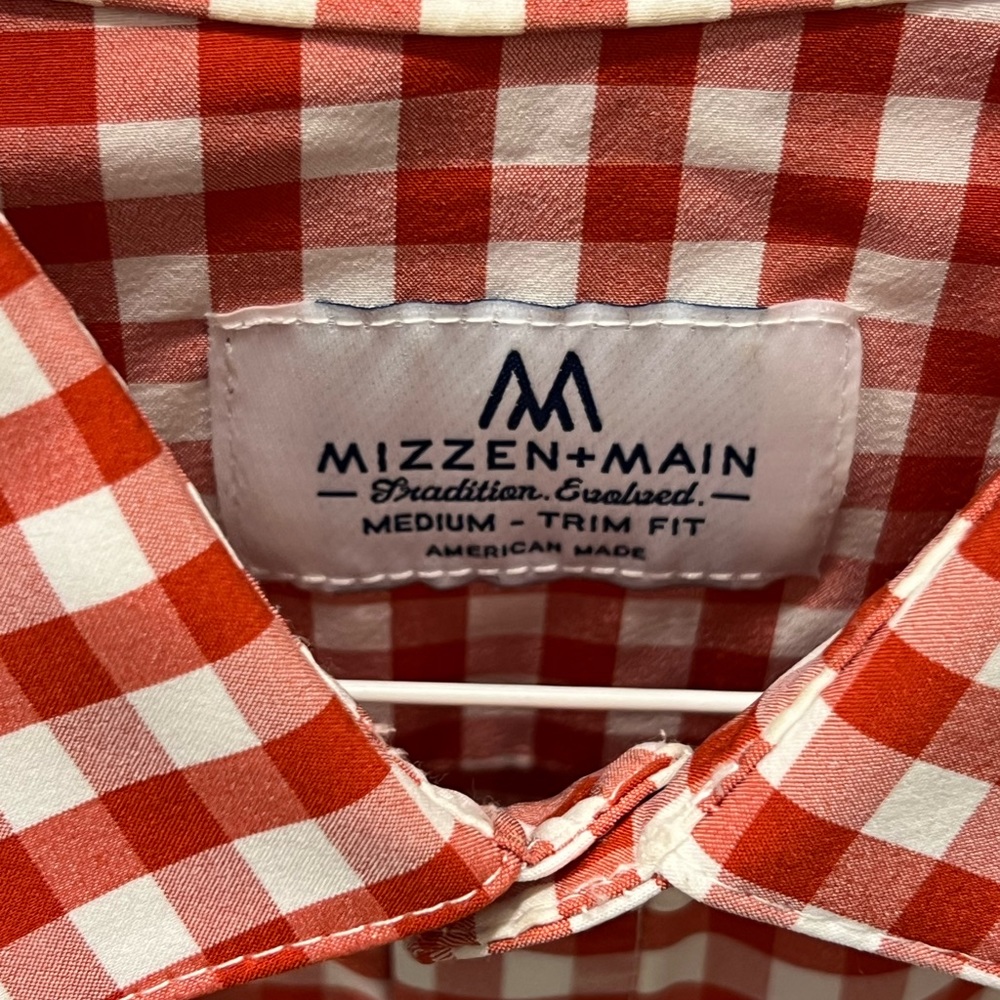 Batch of 5 Mizzen and Main men’s dress shirts. Size M- barely worn!! - Picture 2 of 3